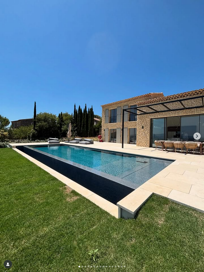 &Eacute;l&eacute;gance autour de l'eau